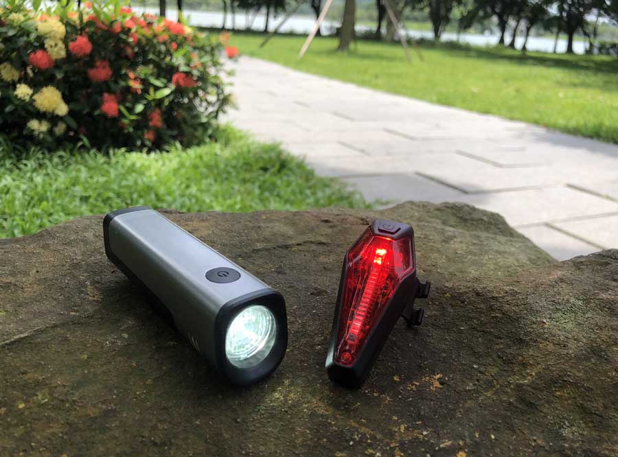 LR-01太阳集团0638可充电自行车尾灯